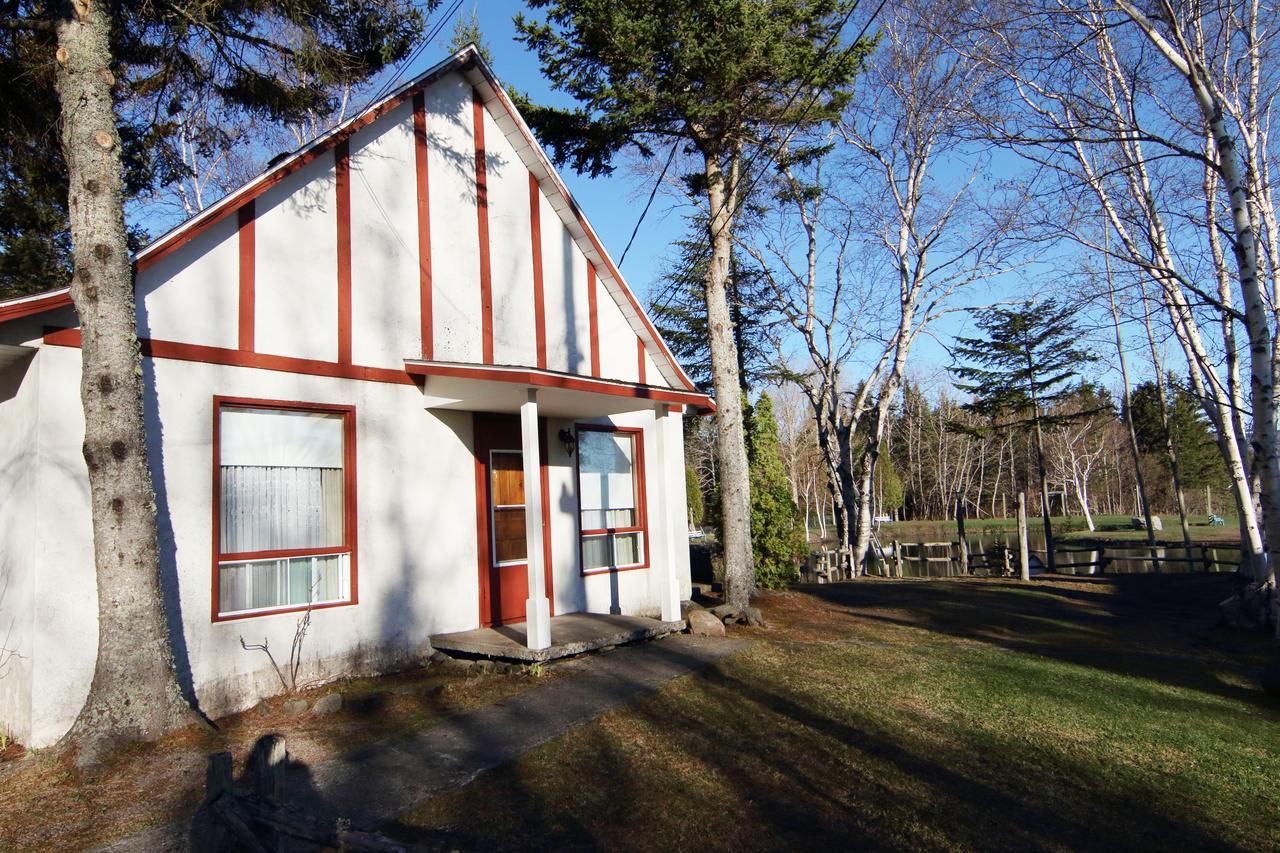 Auberge La Coudriere L'Isle-aux-Coudres Exterior foto